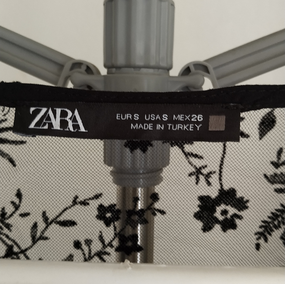 Zara Ruffled Tulle Floral Blouse - Picture 9 of 12